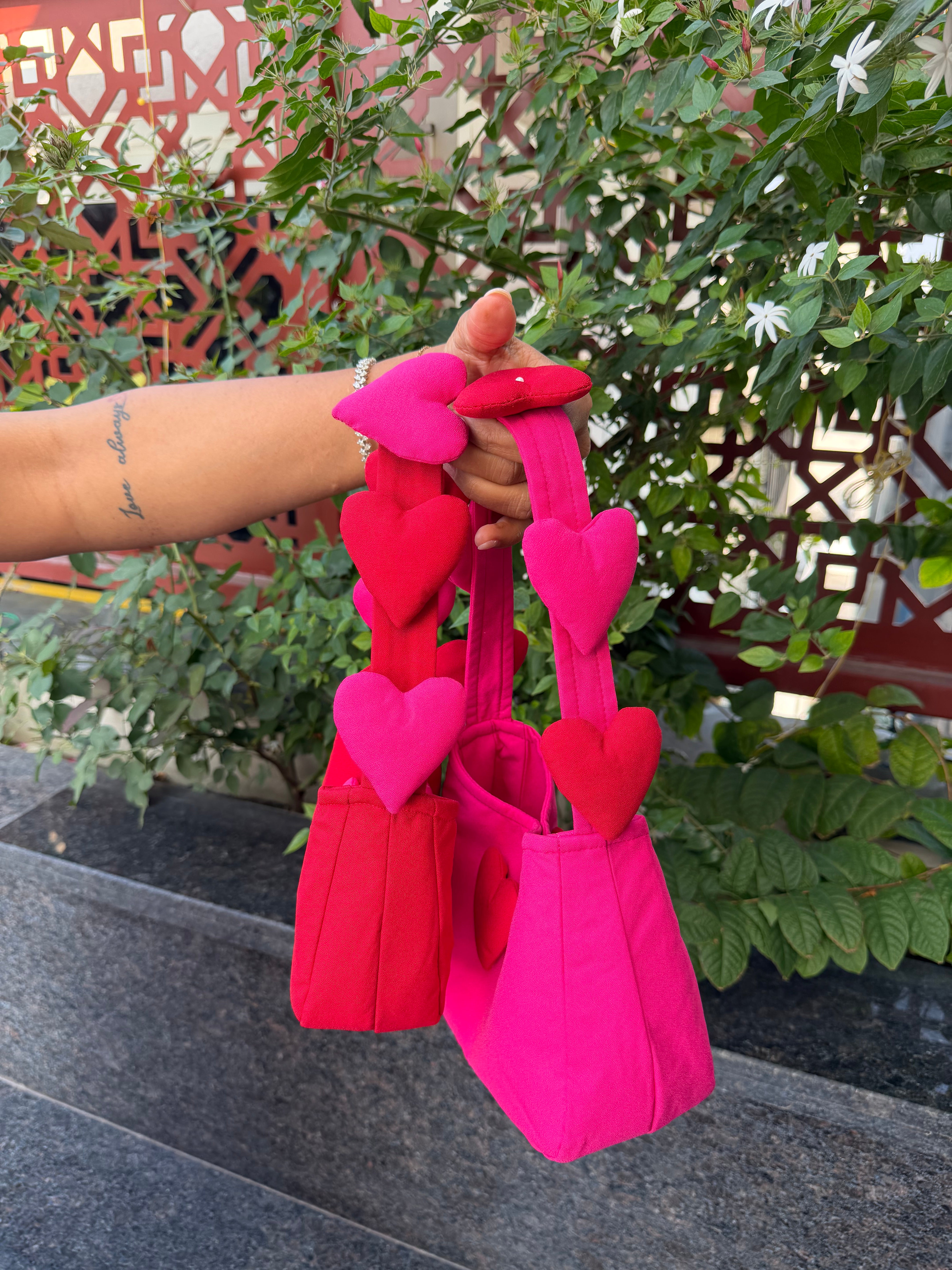 MEDIUM HEARTLETTE BAG